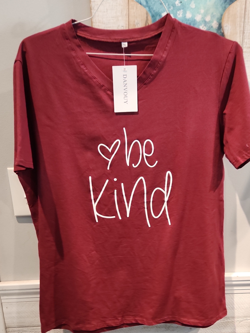 NWT Danvouy Be Kind Women's Maroon & White T-shirt